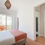 Sunset Balcony Apartment, By Timecooler Appartement Lissabon