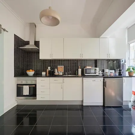 Sunset Balcony Apartment, By Timecooler Lisbona