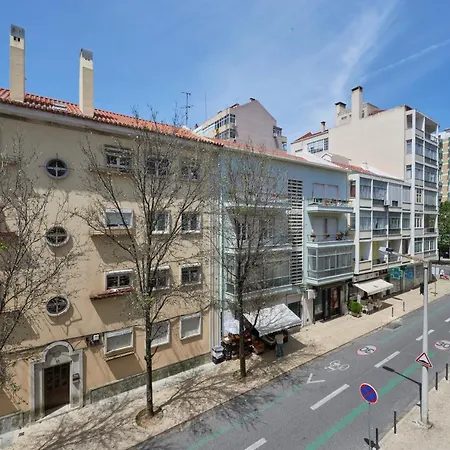 Sunset Balcony Apartment, By Timecooler 리스본