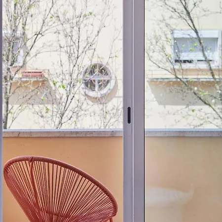 Sunset Balcony Apartment, By Timecooler * Lisbona