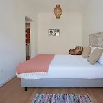 Sunset Balcony Apartment, By Timecooler Apartament